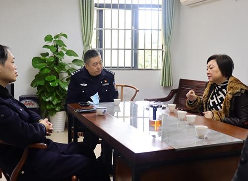 加强党建共建，密切警企关系